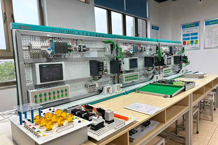 0418-PLC04
