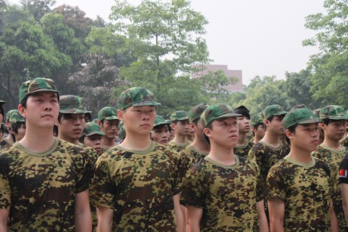 学子们精神抖擞