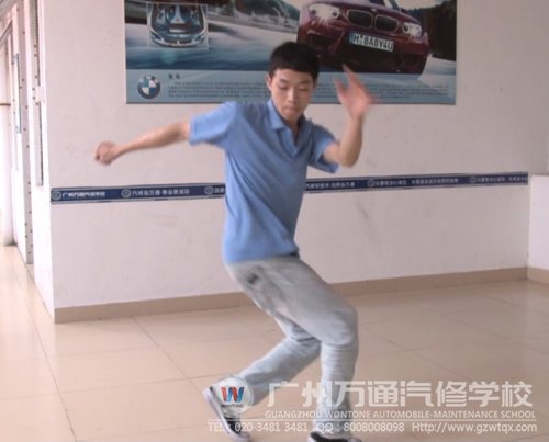 学生表演街舞祝福教师节快乐