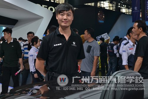 到广州国际车展实习的韩业鹏
