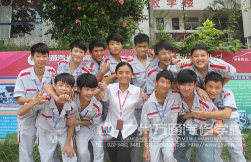 在万通学子建立深厚情谊