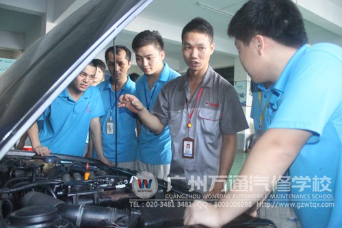 广州万通理实一体化课堂，老师手把手教学
