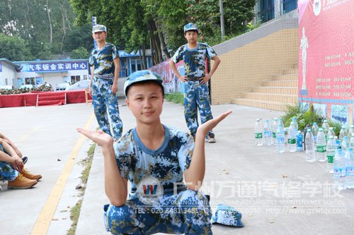 哎呀，这小伙子不错，还玩玩
