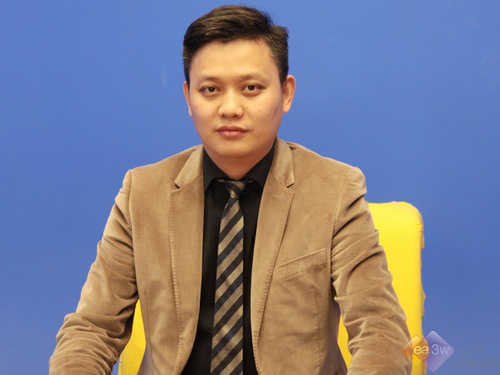 王海发表演讲