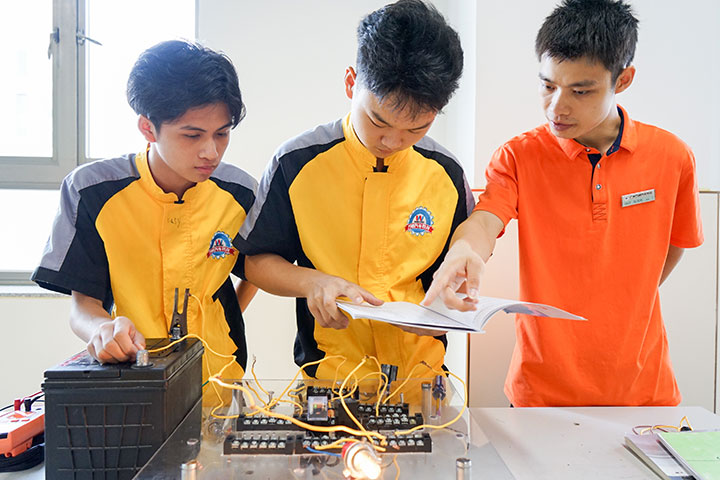 广州万通汽车学校