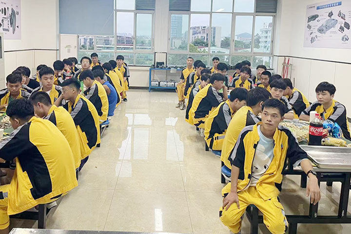 班级座谈会